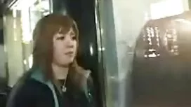 Bàn Tay trong âm đạo ...