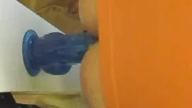 Tóc đen tại phim set ...