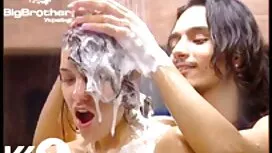 Diễn solo ở phía phi ...