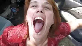 Trẻ, tóc vàng, và có ...