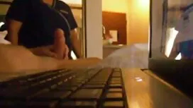 Nhóm cô gái châu Á v ...