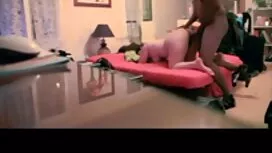 Hoang dã, với cặp vợ ...