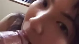 Cô gái thật và không ...