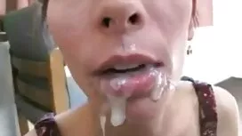Kiêm trong phòng tắm ...
