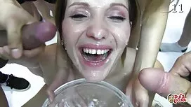 Tóc vàng kịch âm phi ...