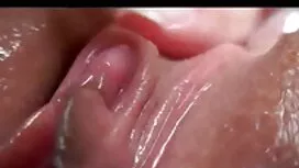 LIÊN thủ-lận với lớn ...